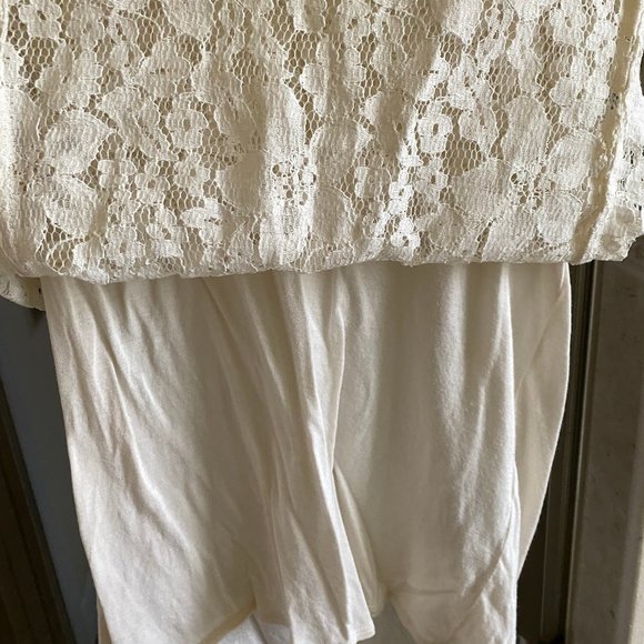 BANANA REPUBLIC OFFWHITE LACE TOP - Picture 4 of 4